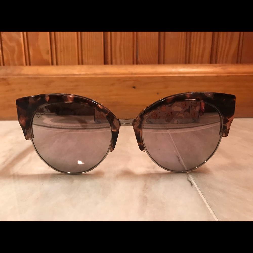 DIFF Cateye Sunglasses